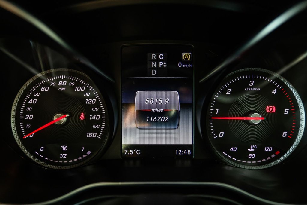 Used Mercedes-Benz V-Class 2017 for sale - 77110404: Photo 42