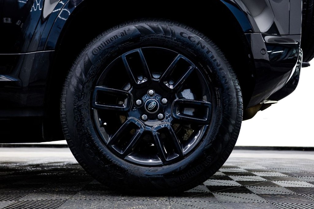 Used Land Rover Defender 2022 for sale - 77672731: Photo 16