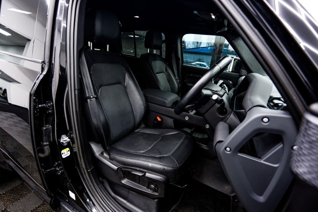 Used Land Rover Defender 2022 for sale - 77672731: Photo 25