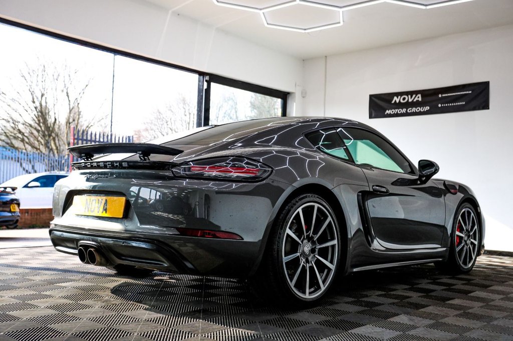 Used Porsche 718 Cayman 2017 for sale - 77765046: Photo 10