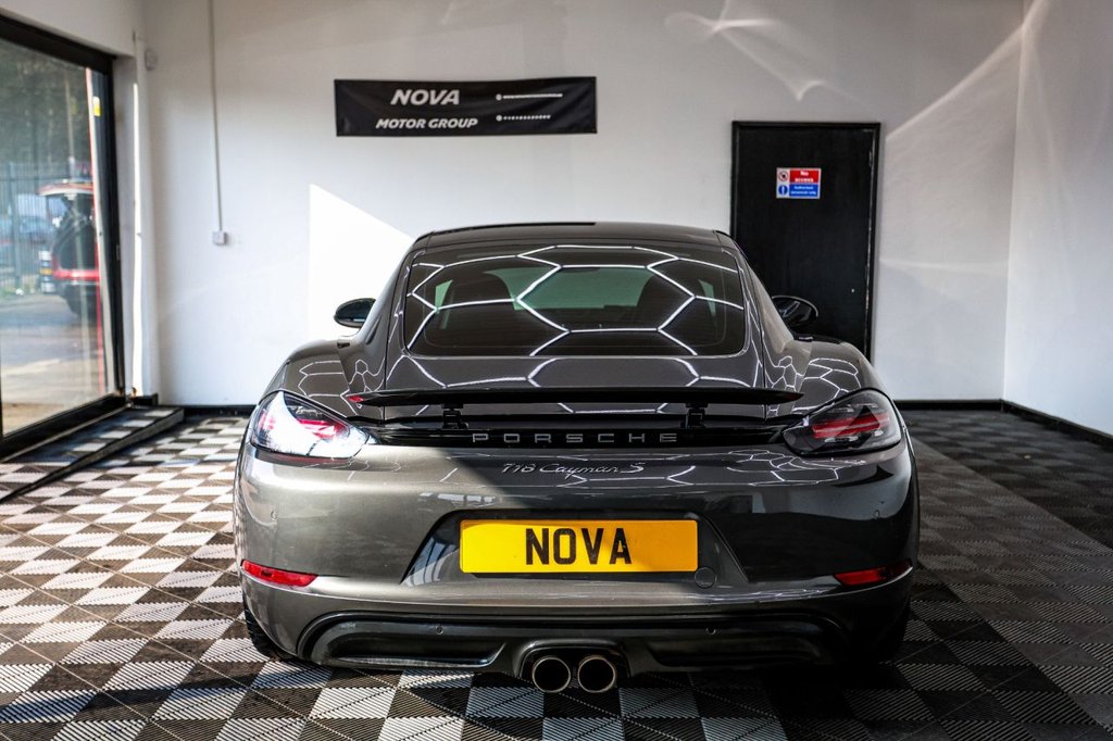 Used Porsche 718 Cayman 2017 for sale - 77765046: Photo 11