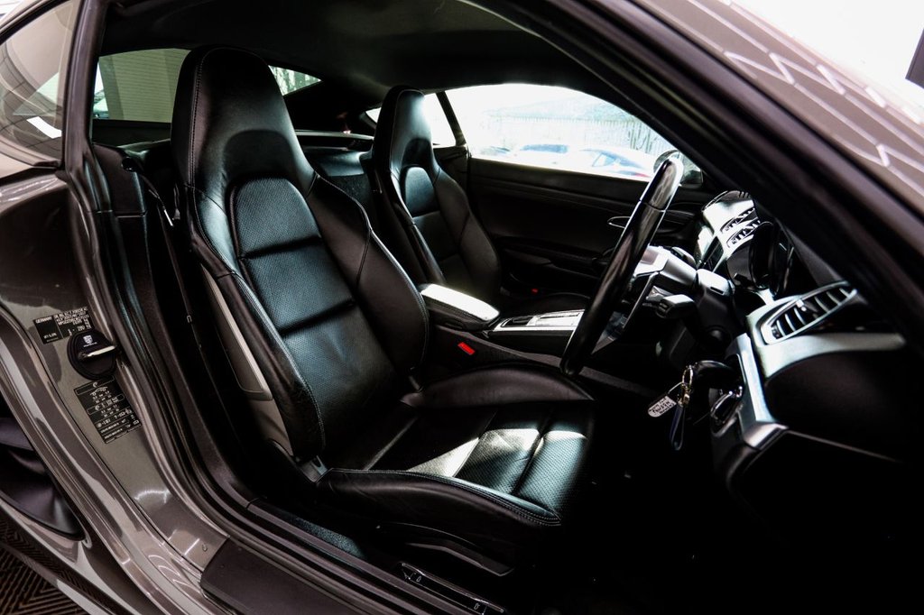 Used Porsche 718 Cayman 2017 for sale - 77765046: Photo 25
