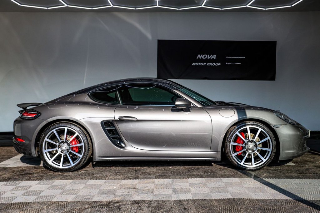 Used Porsche 718 Cayman 2017 for sale - 77765046: Photo 5