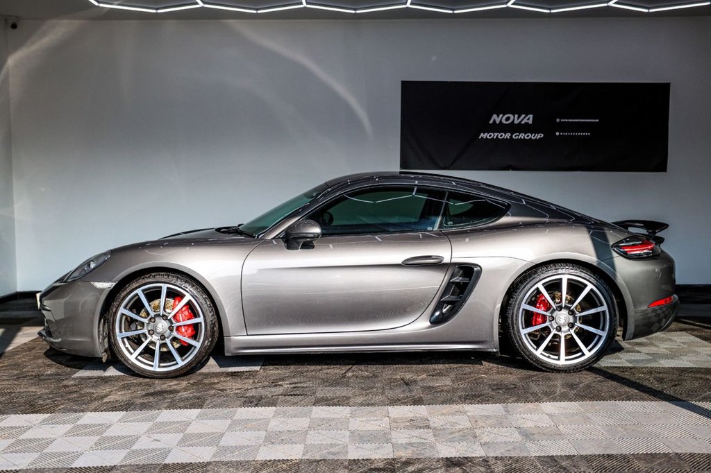 Used Porsche 718 Cayman 2017 for sale - 77765046: Photo 6