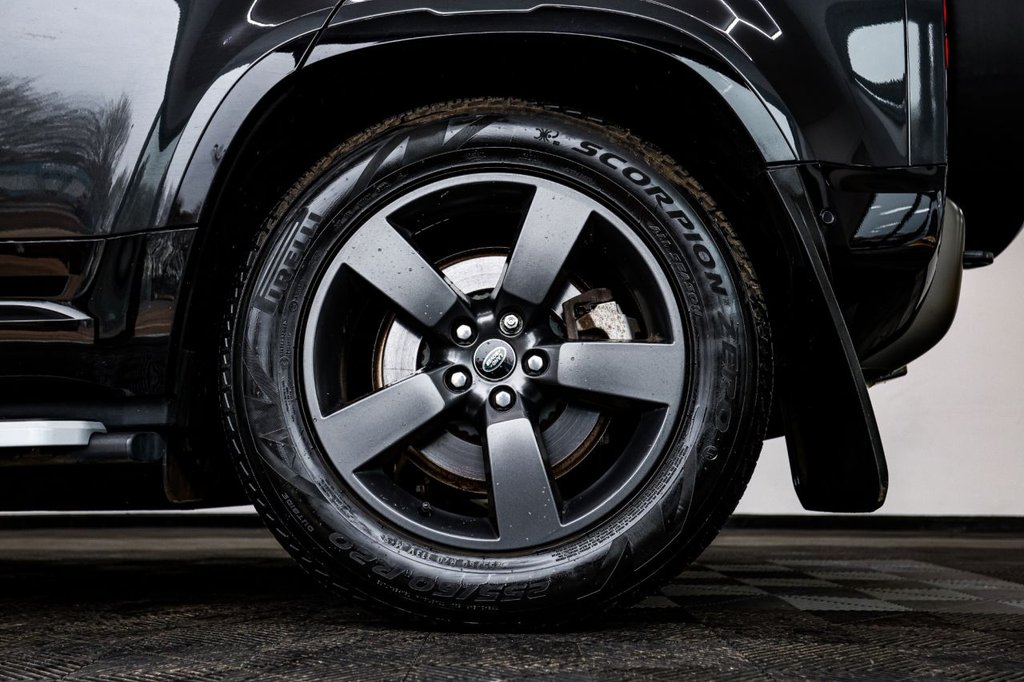 Used Land Rover Defender 2023 for sale - 77991243: Photo 19