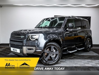 Used Land Rover Defender 2023 for sale - 77991243: Photo