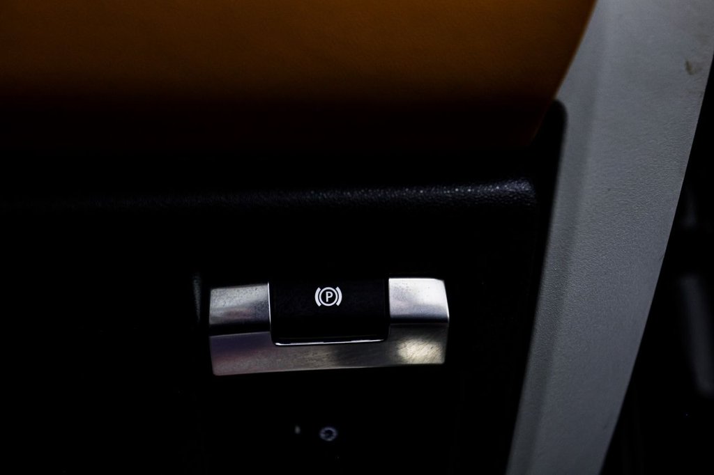 Used Land Rover Defender 2023 for sale - 77991243: Photo 46