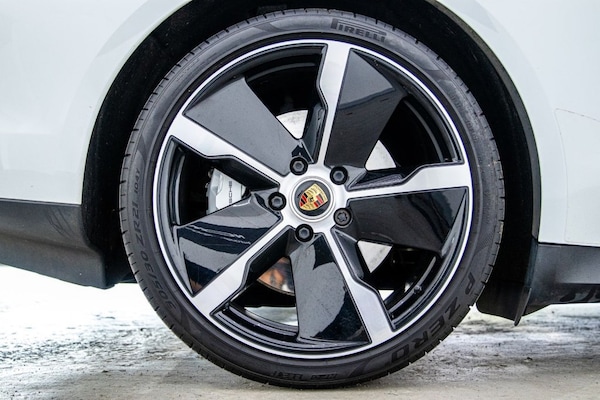 Used Porsche Taycan 2021 for sale - 75515383: Photo 22