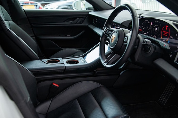 Used Porsche Taycan 2021 for sale - 75515383: Photo 23