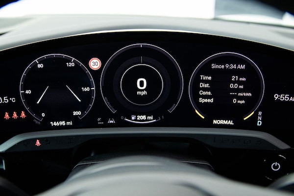 Used Porsche Taycan 2021 for sale - 75515383: Photo 37