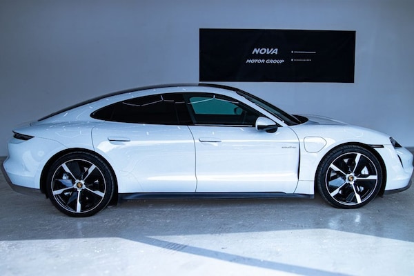 Used Porsche Taycan 2021 for sale - 75515383: Photo 3