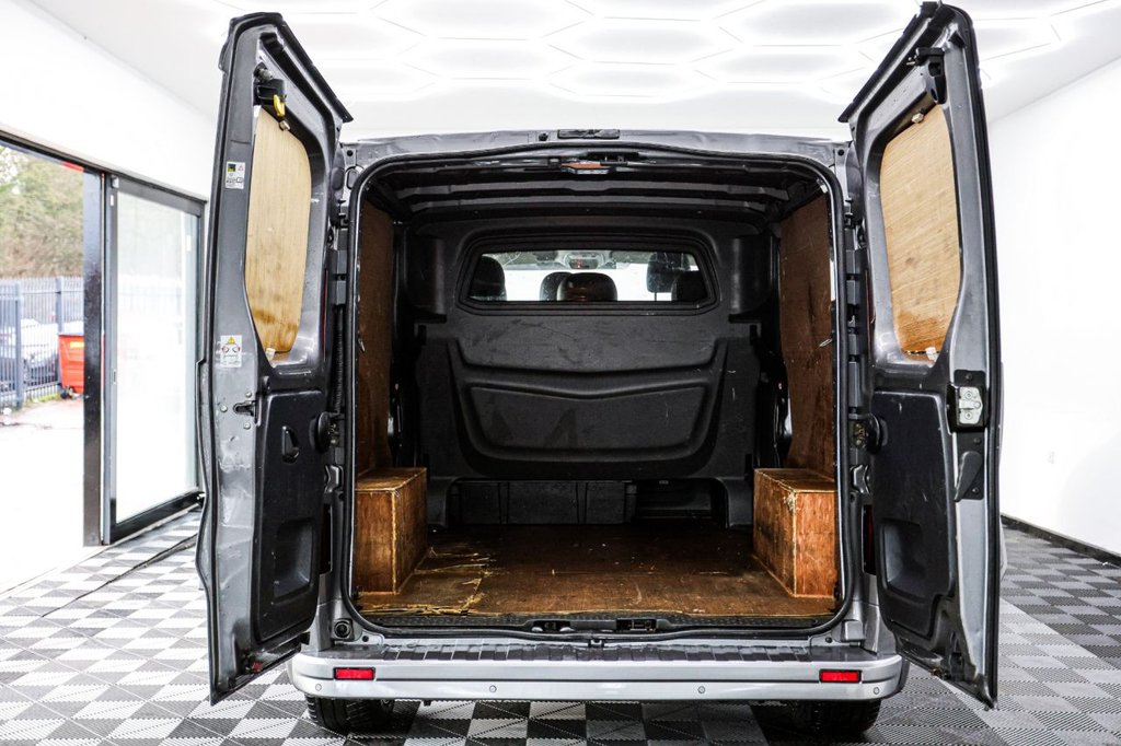 Used Vauxhall Vivaro 2016 for sale - 76950685: Photo 10