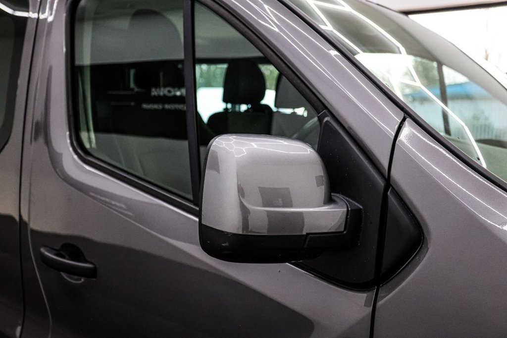 Used Vauxhall Vivaro 2016 for sale - 76950685: Photo 16