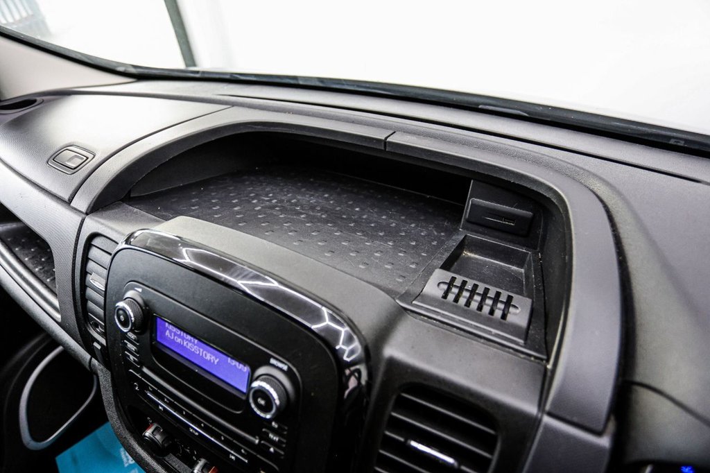 Used Vauxhall Vivaro 2016 for sale - 76950685: Photo 39