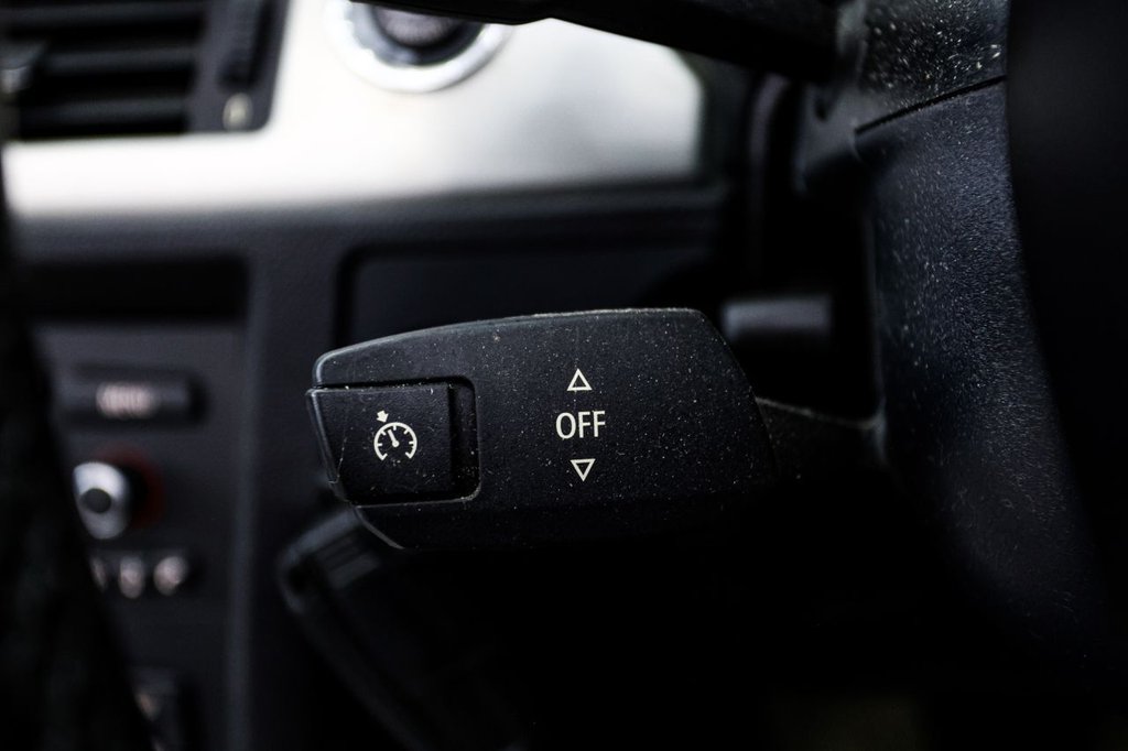 Used BMW 3 Series 2011 for sale - 77064822: Photo 37