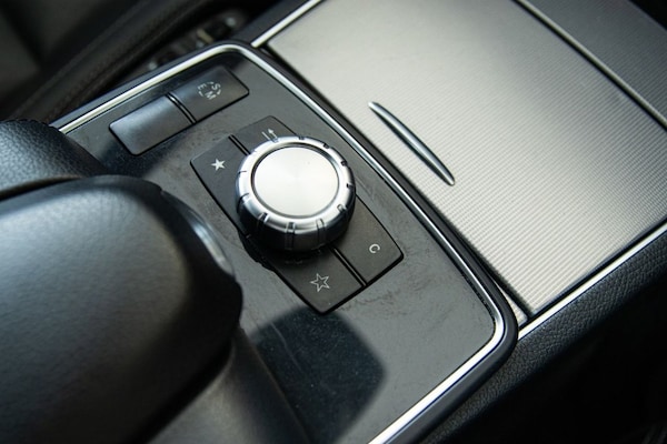 Used Mercedes-Benz E Class 2014 for sale - 75799090: Photo 41