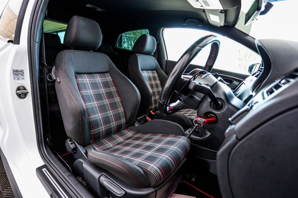 Used Volkswagen Polo 2016 for sale - 78181057: Photo 25