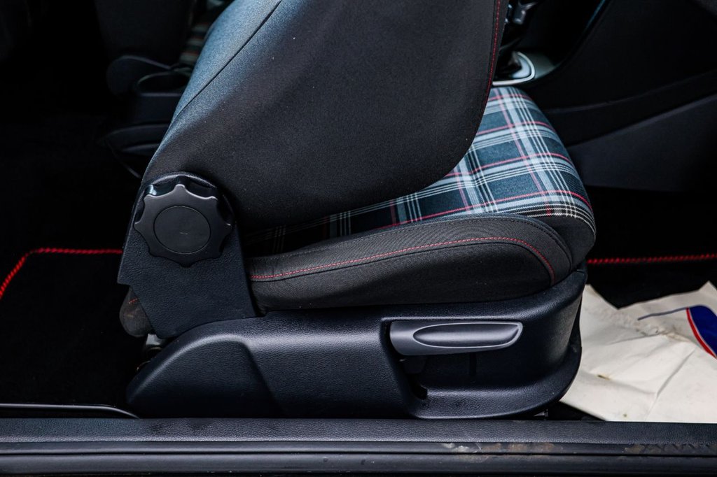 Used Volkswagen Polo 2016 for sale - 78181057: Photo 28