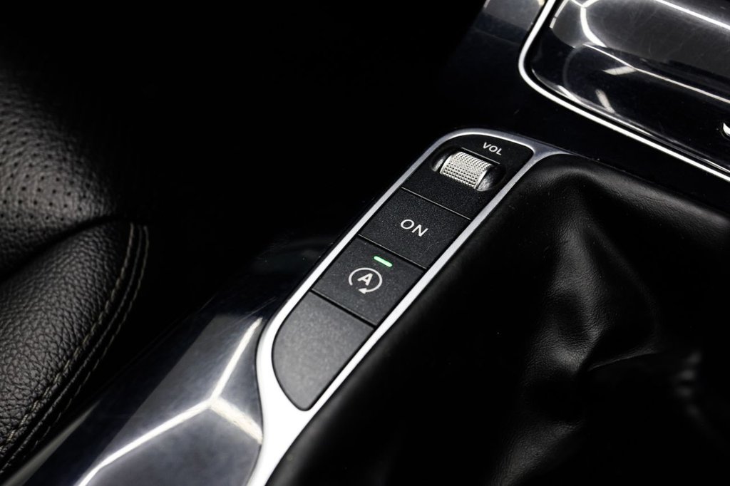 Used Mercedes-Benz C Class 2015 for sale - 76267280: Photo 49