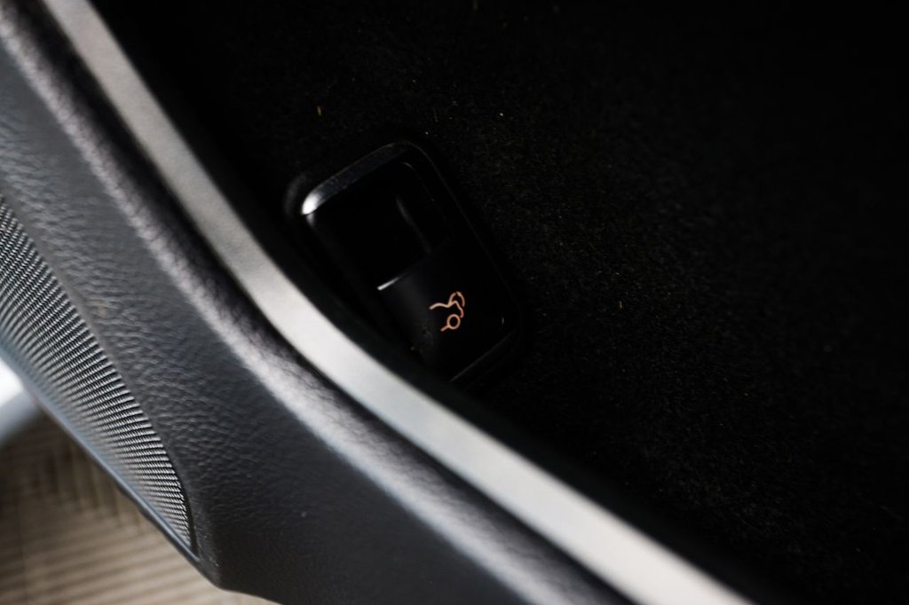 Used Mercedes-Benz E Class 2016 for sale - 76236040: Photo 33