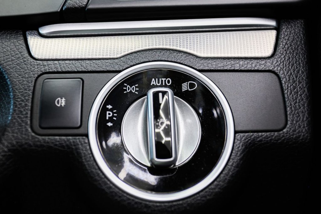 Used Mercedes-Benz E Class 2016 for sale - 76236040: Photo 46