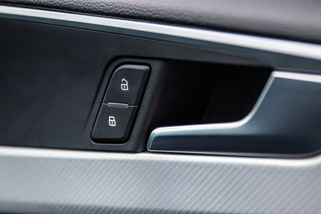 Used Audi A4 Avant 2019 for sale - 75973703: Photo 32