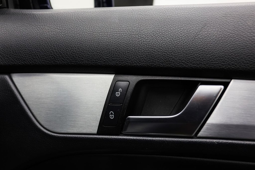 Used Mercedes-Benz C Class 2012 for sale - 76527231: Photo 33
