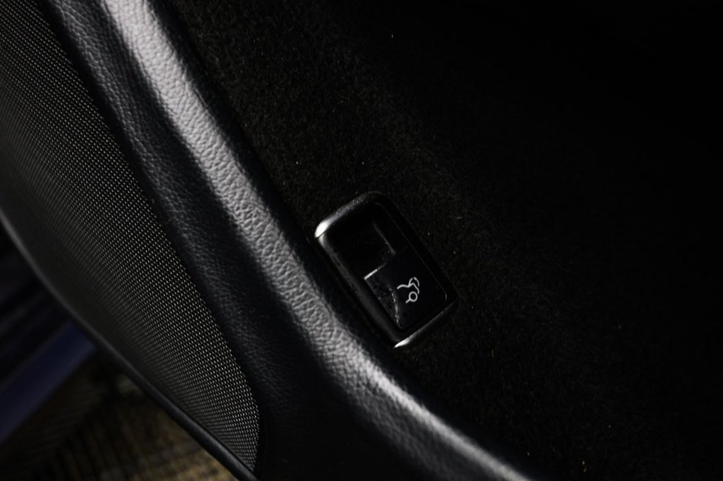 Used Mercedes-Benz C Class 2012 for sale - 76527231: Photo 34