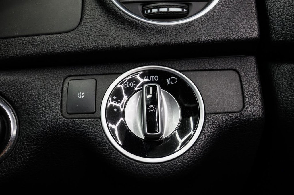 Used Mercedes-Benz C Class 2012 for sale - 76527231: Photo 40