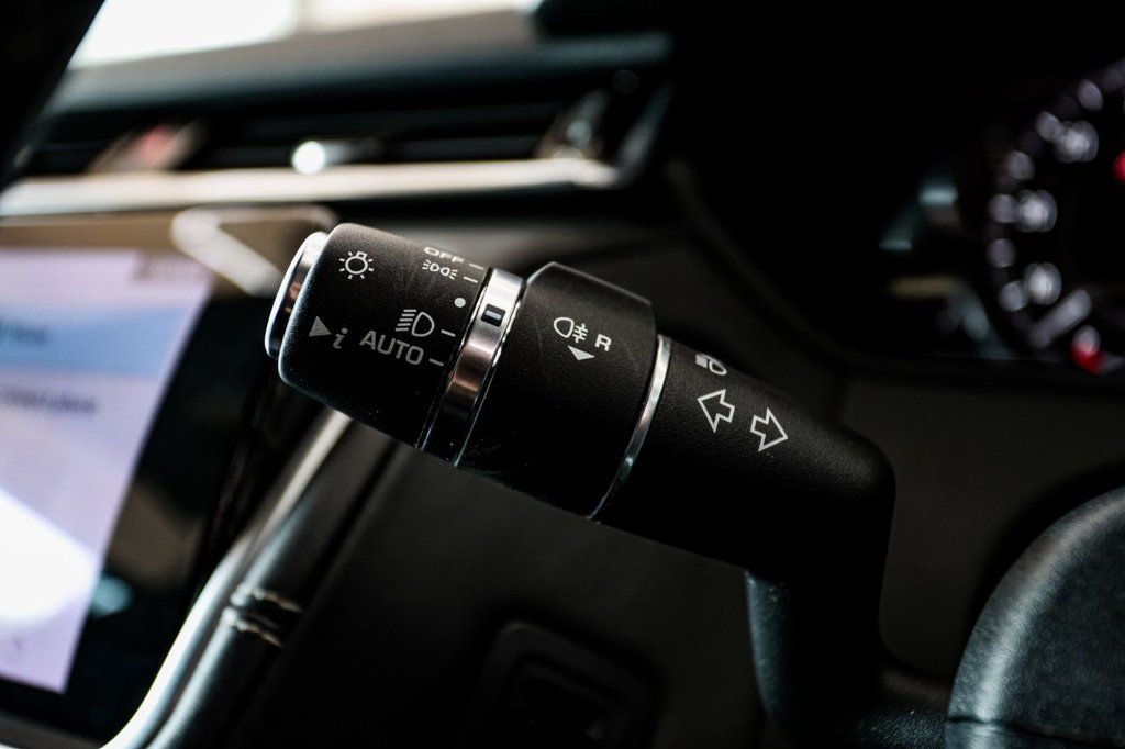 Used Land Rover Range Rover Velar 2020 for sale - 77765104: Photo 38