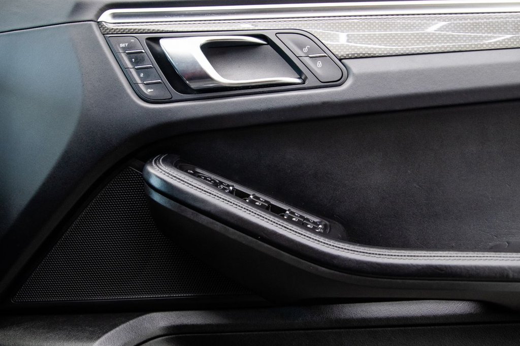 Used Porsche Macan 2018 for sale - 76867441: Photo 28