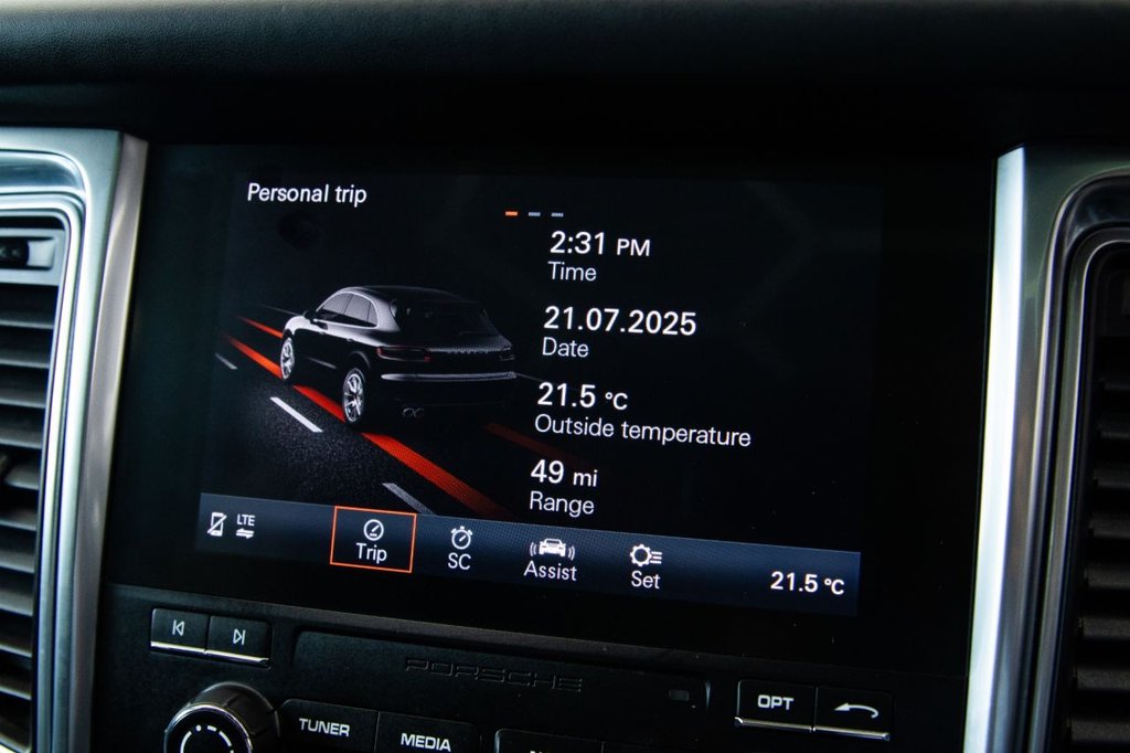 Used Porsche Macan 2018 for sale - 76867441: Photo 46