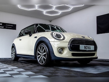 Used MINI Hatch 2018 for sale - 75606995: Photo