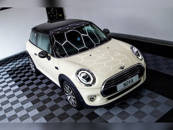 Used MINI Hatch 2018 for sale - 75606995: Photo
