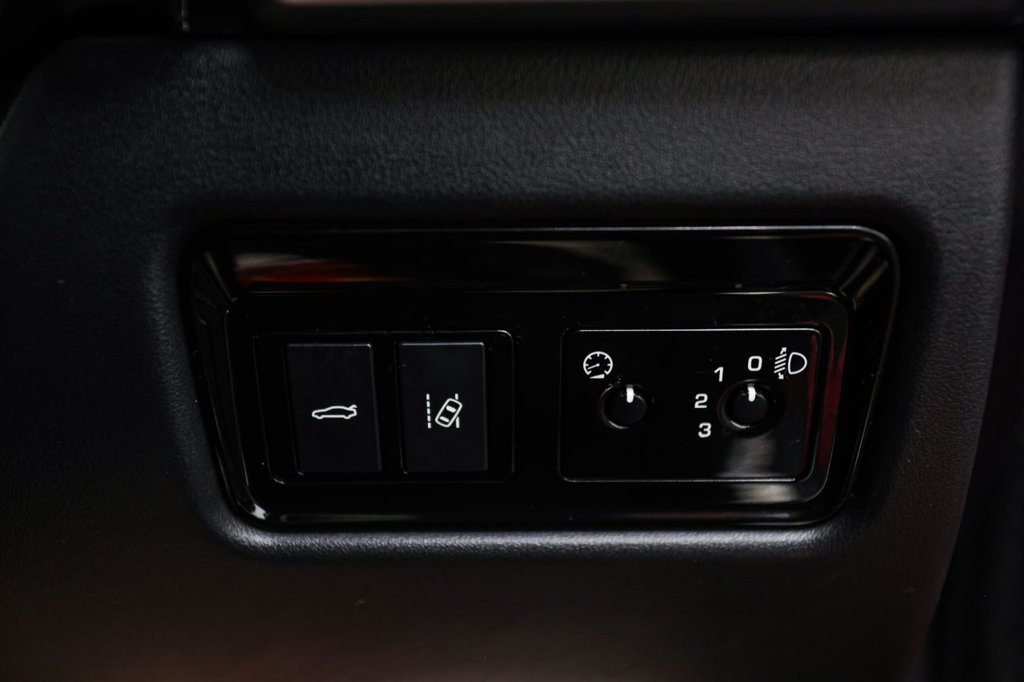 Used Jaguar XE 2017 for sale - 77991291: Photo 47