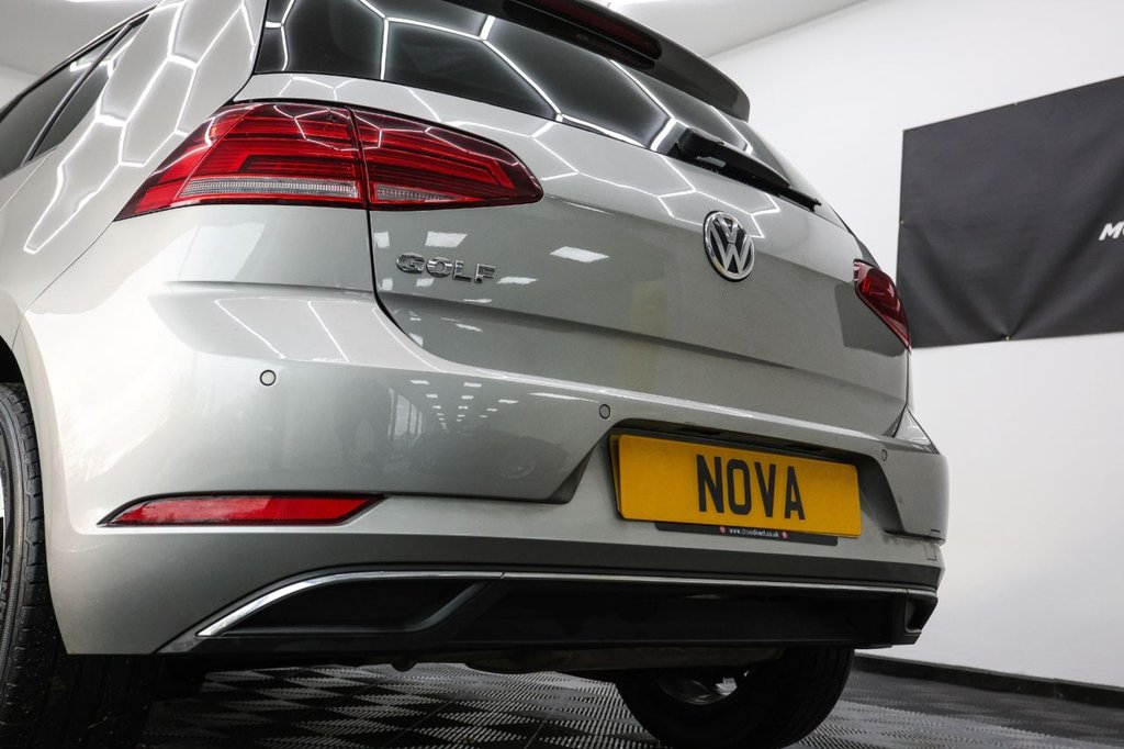 Used Volkswagen Golf 2020 for sale - 76546917: Photo 14