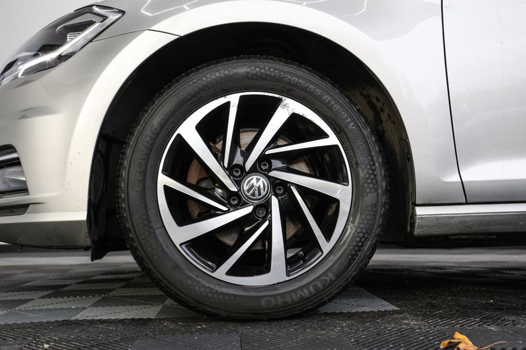 Used Volkswagen Golf 2020 for sale - 76546917: Photo 16