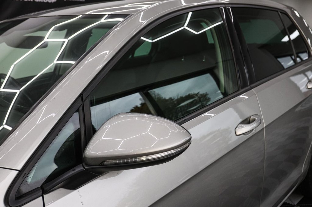 Used Volkswagen Golf 2020 for sale - 76546917: Photo 21