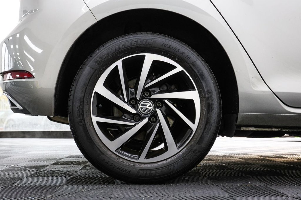 Used Volkswagen Golf 2020 for sale - 76546917: Photo 23