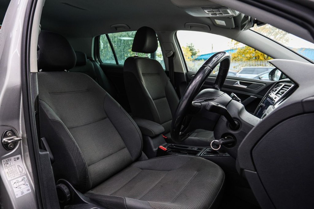 Used Volkswagen Golf 2020 for sale - 76546917: Photo 25