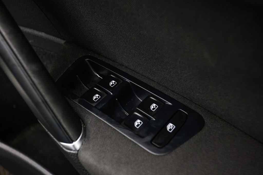 Used Volkswagen Golf 2020 for sale - 76546917: Photo 28