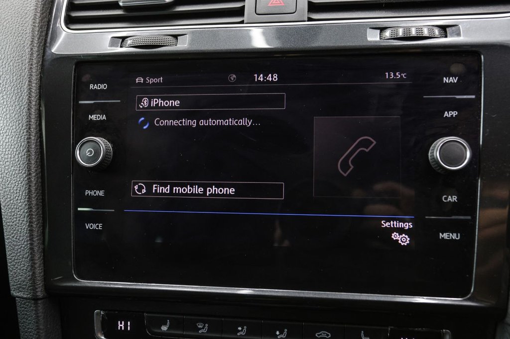 Used Volkswagen Golf 2020 for sale - 76546917: Photo 41