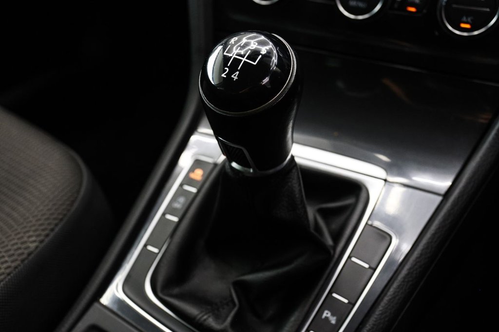 Used Volkswagen Golf 2020 for sale - 76546917: Photo 47