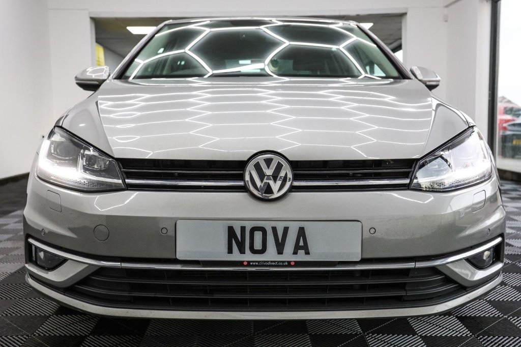 Used Volkswagen Golf 2020 for sale - 76546917: Photo 8