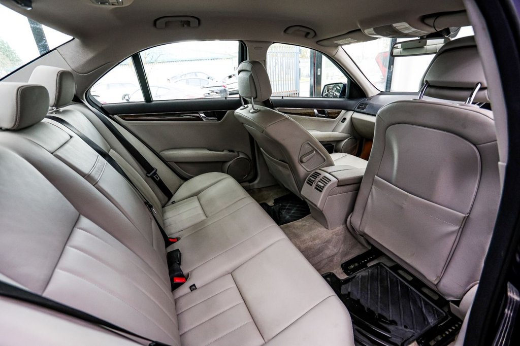 Used Mercedes-Benz C Class 2009 for sale - 77655200: Photo 27