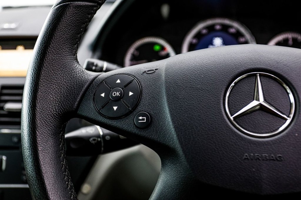 Used Mercedes-Benz C Class 2009 for sale - 77655200: Photo 34