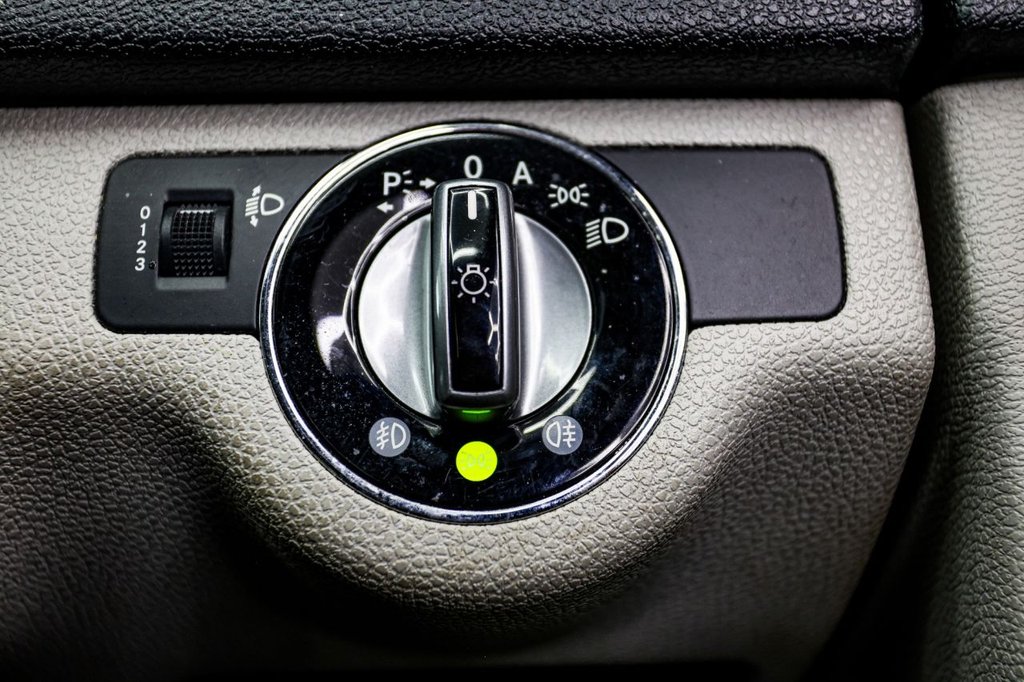 Used Mercedes-Benz C Class 2009 for sale - 77655200: Photo 38