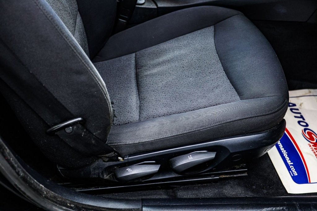 Used BMW 3 Series 2005 for sale - 77499120: Photo 25