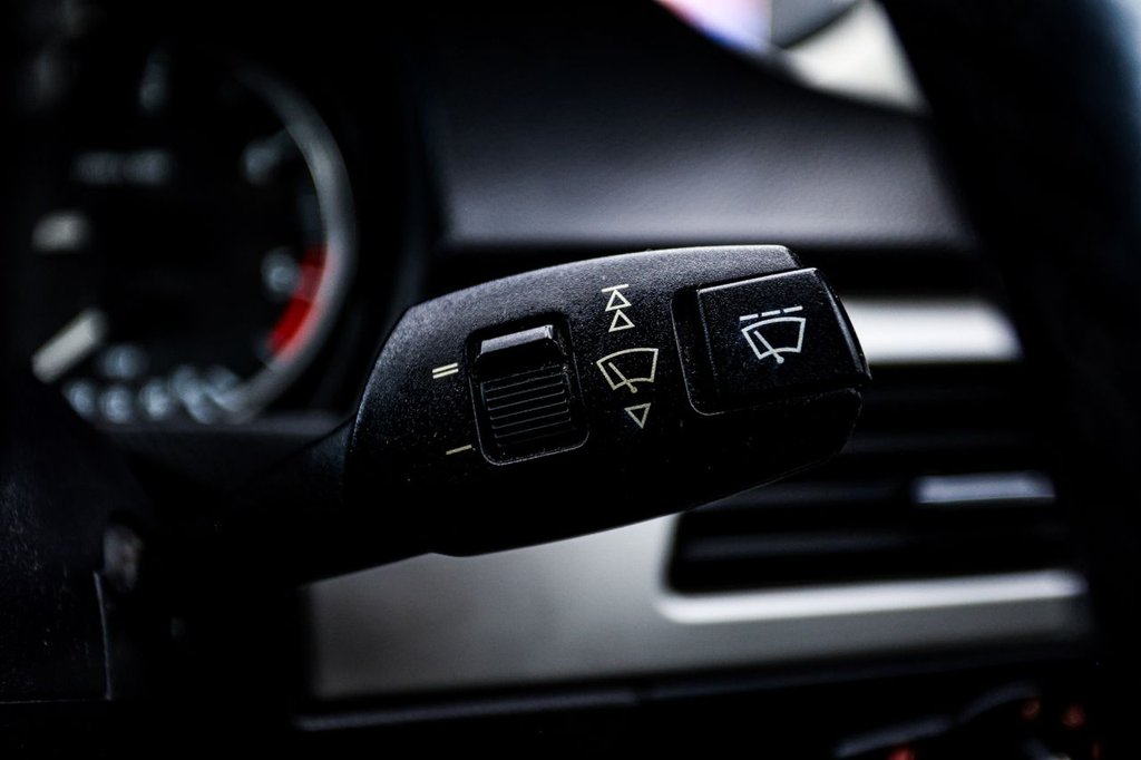 Used BMW 3 Series 2005 for sale - 77499120: Photo 33