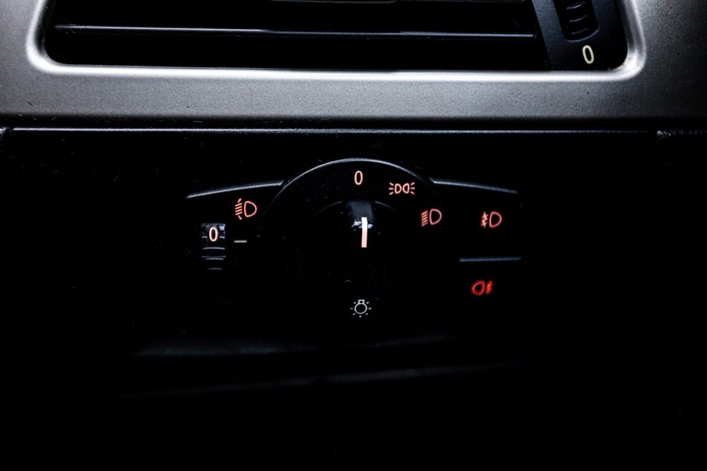 Used BMW 3 Series 2005 for sale - 77499120: Photo 35